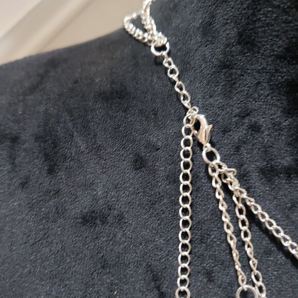 Women's Multicolor Triple Layer Classic Beaded Fashion Jewelry Necklace - Picture 5 of 5